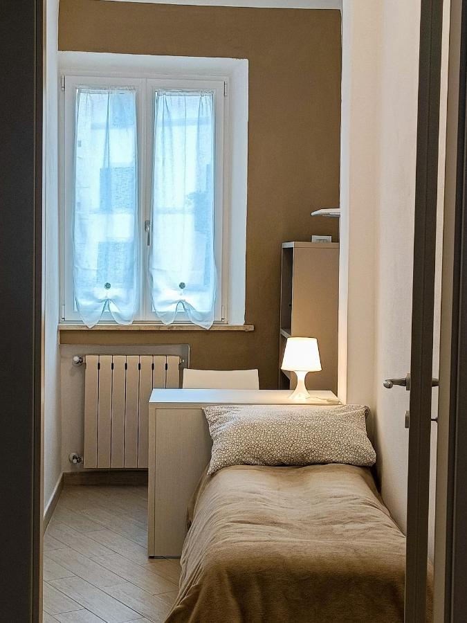 Firsthouse - Nel Centro Storico Con Parcheggio Gratuito Apartment Сиена Екстериор снимка