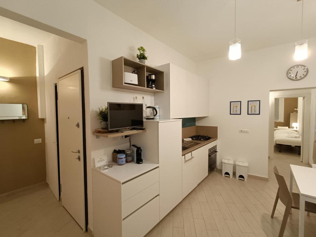 Firsthouse - Nel Centro Storico Con Parcheggio Gratuito Apartment Сиена Екстериор снимка